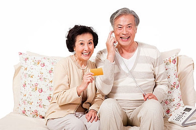 中国老太太607080的生活状态,数字奶奶成游戏高手，刷新老年生活新境界-1