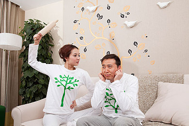 同桌扒开我腿用震蛋器折磨我,神秘游戏惊悚走红，玩家体验惊心动魄冒险-2
