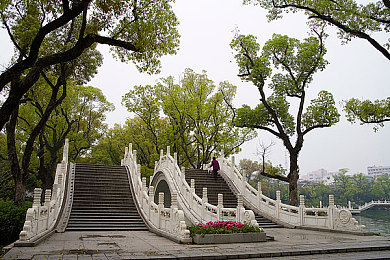 vvcapp十年沉淀下载2023网站,经典游戏庆十周年，全新网站盛宴来袭