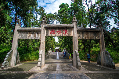 大炕上和亲亲公的乱睡,农村大炕争议：祖孙同床引尴尬-3